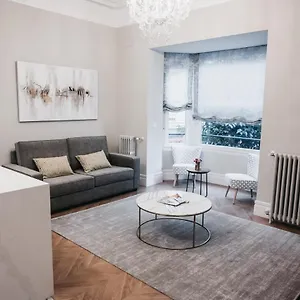 https://apartamentos-naiala.basquecountryhotels.org